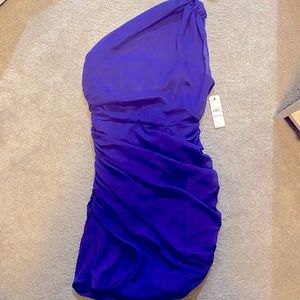 Laundry by Shelli Segal size 6. One shoulder gorgeous purple NWT